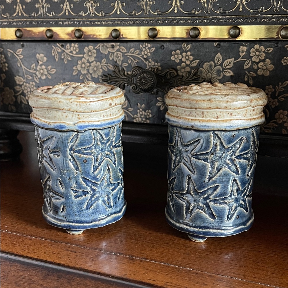 Vintage Americana Salt and Pepper Shakers